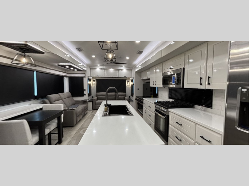 2027 Pinnacle 38SSWS by Jayco from Fretz RV in Souderton, Pennsylvania
