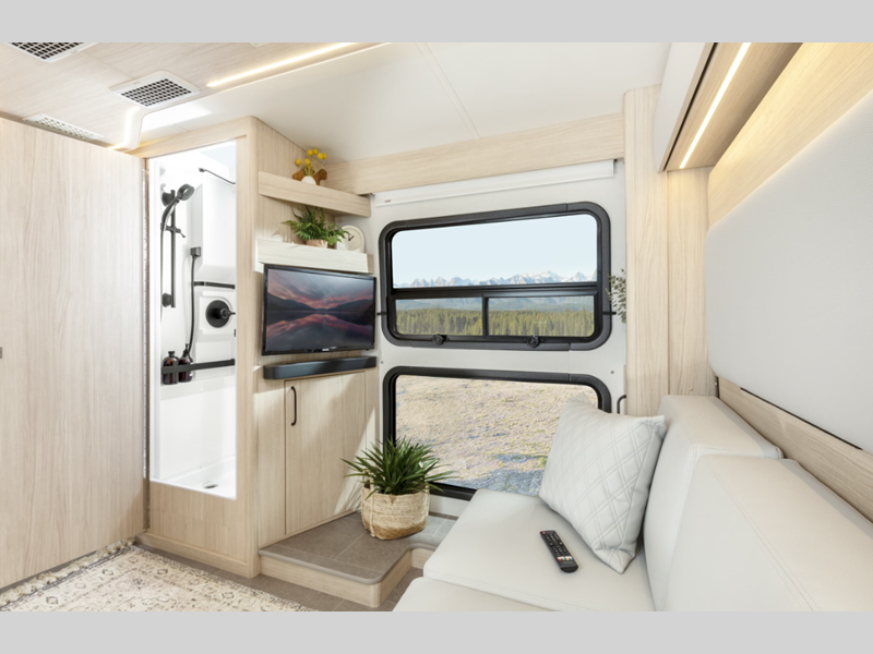 2027 Wonder 24RL by Leisure Travel from Fretz RV in Souderton, Pennsylvania