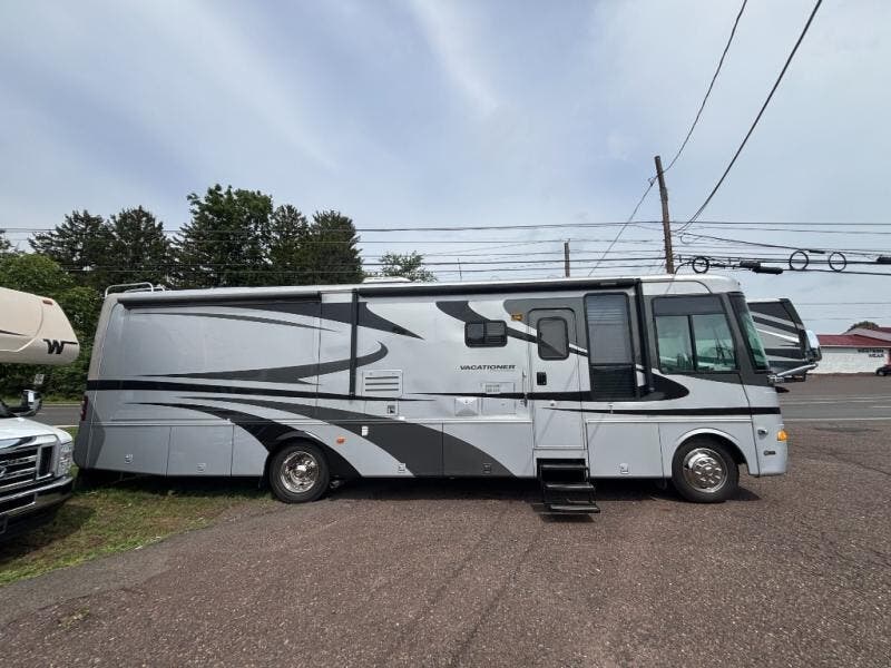 Used 2004 Holiday Rambler Vacationer 34 SBD available in Souderton, Pennsylvania