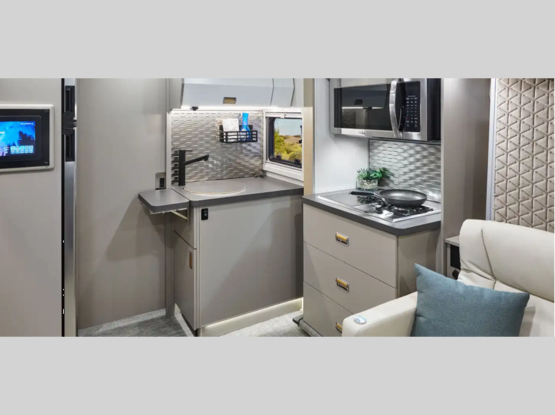 2025 Navion 24T by Winnebago from Fretz RV in Souderton, Pennsylvania