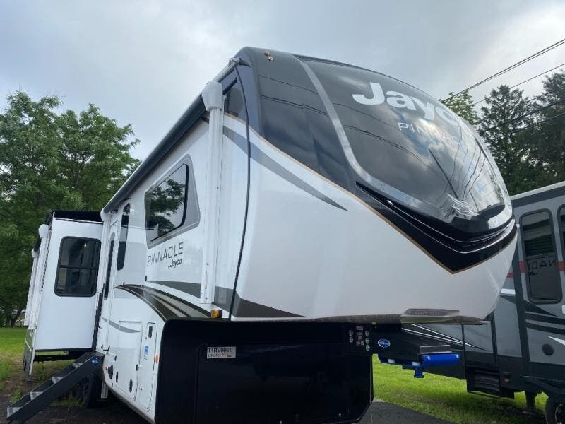 2026 Pinnacle TRL. by Jayco from Fretz RV in Souderton, Pennsylvania