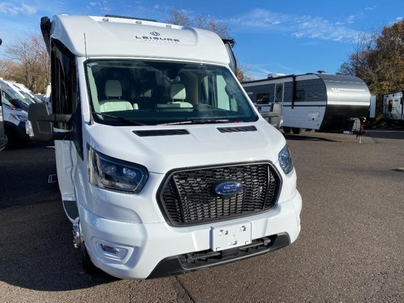 2026 Wonder MTRH. by Leisure Travel from Fretz RV in Souderton, Pennsylvania