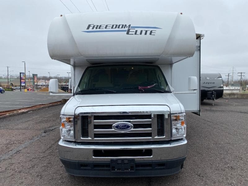 Used 2024 Thor Motor Coach Freedom Elite MTRH. available in Souderton, Pennsylvania