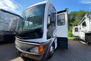 2004 Fleetwood Pace Arrow MTRH.