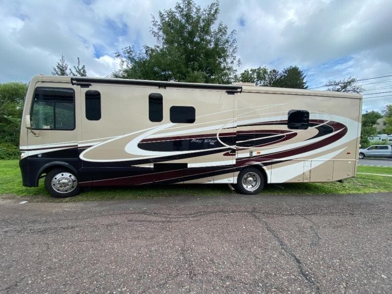 Used 2017 Newmar Bay Star MTRH. available in Souderton, Pennsylvania