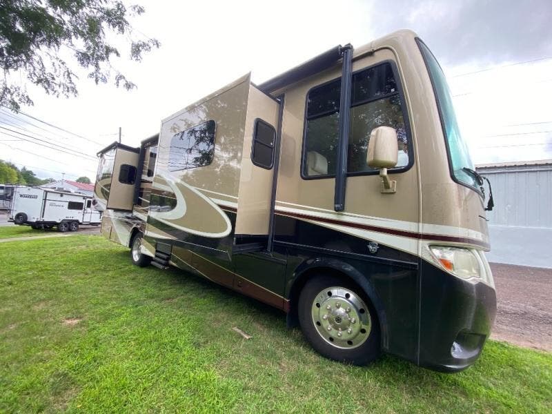 2017 Bay Star MTRH. by Newmar from Fretz RV in Souderton, Pennsylvania