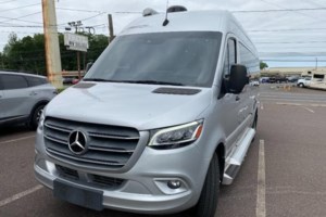 2023 Pleasure-Way Plateau FL