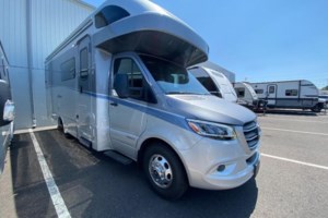 2025 Winnebago Navion MTRH.