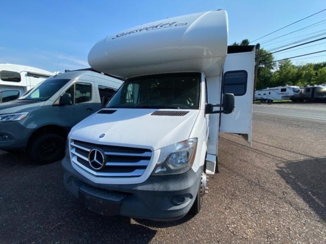 2016 Forest River Sunseeker MBS MTRH.