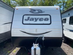 2017 Jay Flight SLX 195RB by Jayco from Fretz RV in Souderton, Pennsylvania