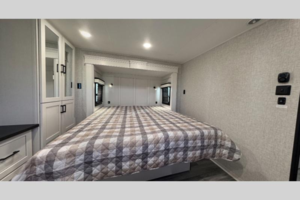 2027 Jayco Jay Flight Bungalow 401LOFT DS