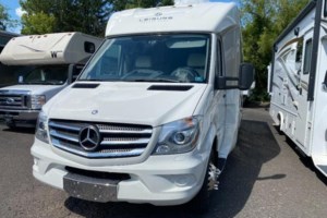 2015 Leisure Travel Unity U24TB