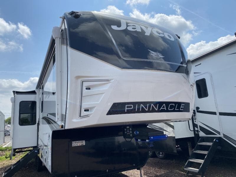New 2027 Jayco Pinnacle 32RLTS available in Souderton, Pennsylvania