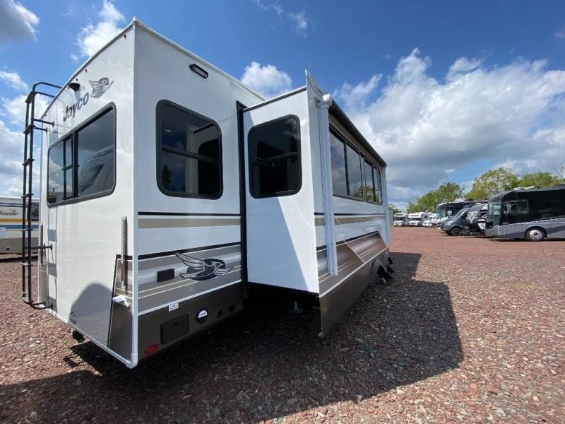 New 2027 Jayco Eagle 29RLC available in Souderton, Pennsylvania