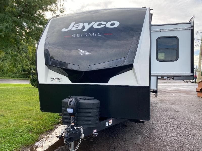 2027 Jayco Seismic 265