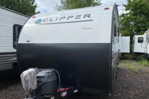 2022 Coachmen Clipper Ultra-Lite 182DBU