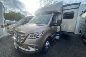 2027 Renegade RV Vienna 25RML