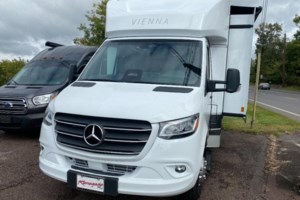 2027 Renegade RV Vienna 25DLN