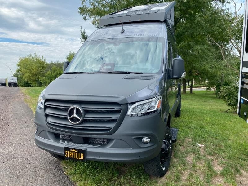 2027 Storyteller Overland Storyteller Overland Crew MODE XL