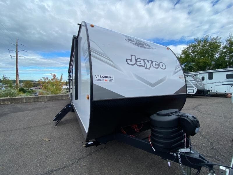New 2027 Jayco Jay Flight 325BHT available in Souderton, Pennsylvania