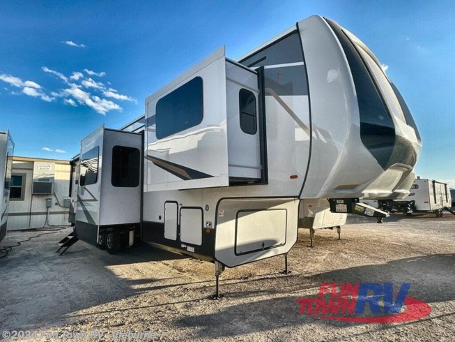 2022 Cedar Creek 385TH by Forest River from Fun Town RV - Cleburne in Cleburne, Texas