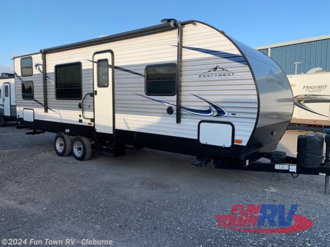 Used 2020 East to West Della Terra 27 KNS available in Cleburne, Texas