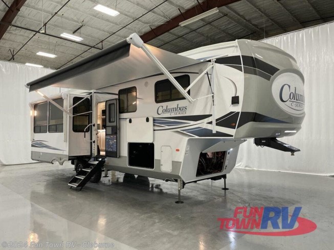 New 2022 Palomino Columbus C-Series 329DVC available in Cleburne, Texas