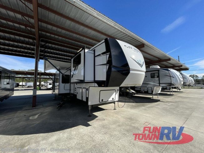 New 2022 Forest River Sierra 38FKOK available in Cleburne, Texas