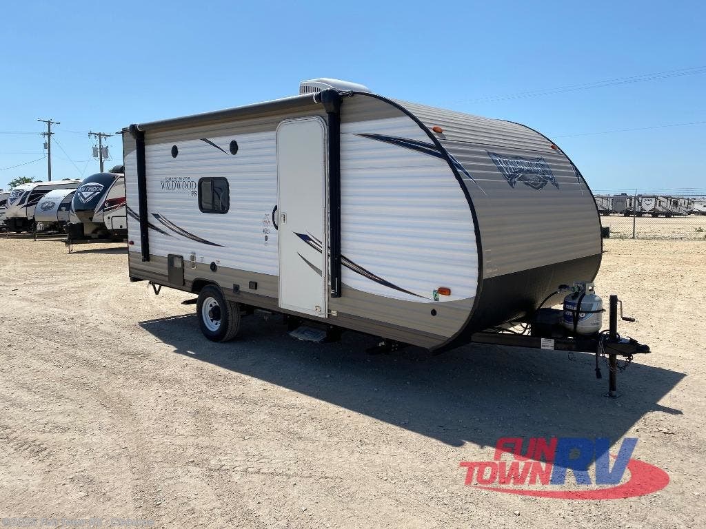 2017 Forest River Wildwood FSX 196BH RV for Sale in Cleburne, TX 76031