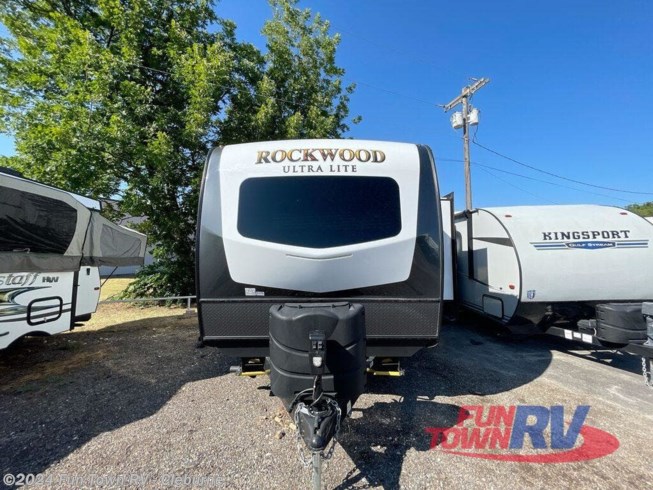 Used 2019 Forest River Rockwood Ultra Lite 2304DS available in Cleburne, Texas