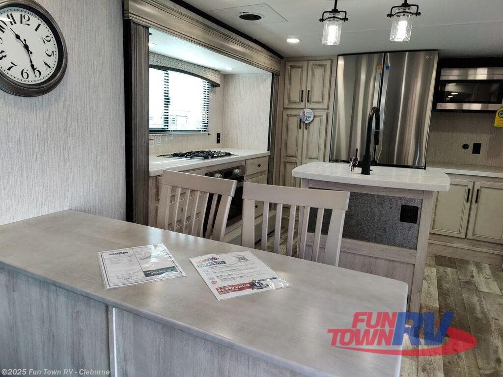 2023 Forest River Sandpiper Luxury 38FKOK RV for Sale in Cleburne, TX