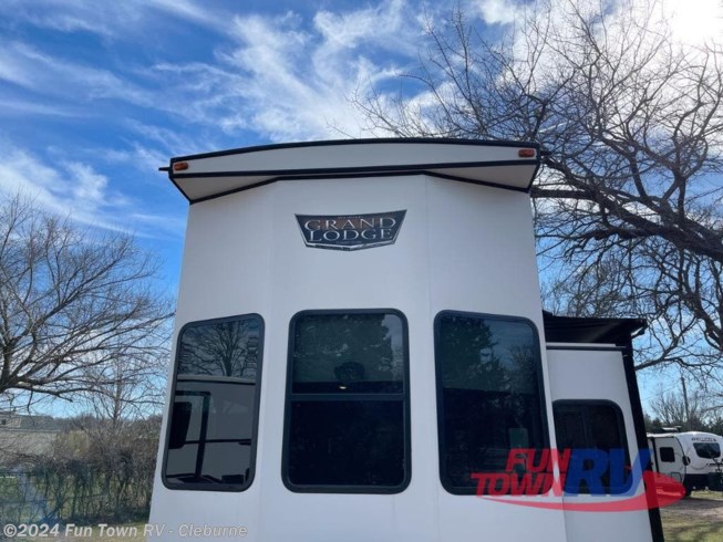 2024 Wildwood Grand Lodge 44VIEW by Forest River from Fun Town RV - Cleburne in Cleburne, Texas