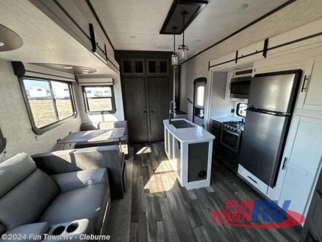 2024 Cruiser Aire CR36BL by CrossRoads from Fun Town RV - Cleburne in Cleburne, Texas
