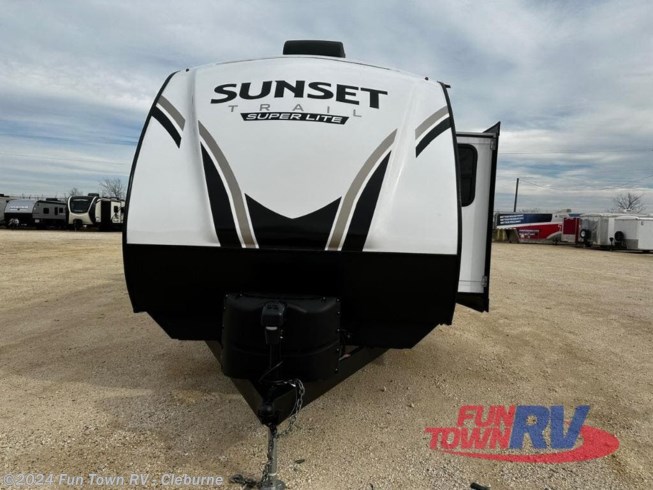2023 Sunset Trail SS330SI by CrossRoads from Fun Town RV - Cleburne in Cleburne, Texas