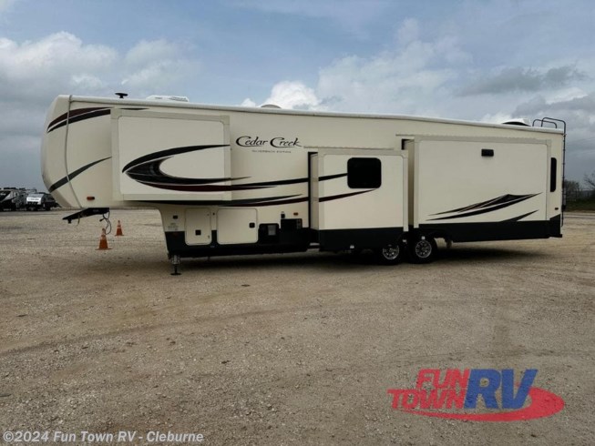2020 Cedar Creek Silverback 37MBH by Forest River from Fun Town RV - Cleburne in Cleburne, Texas