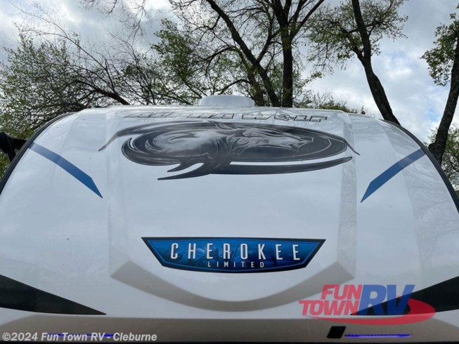 2024 Cherokee Alpha Wolf 26DBH-L by Forest River from Fun Town RV - Cleburne in Cleburne, Texas