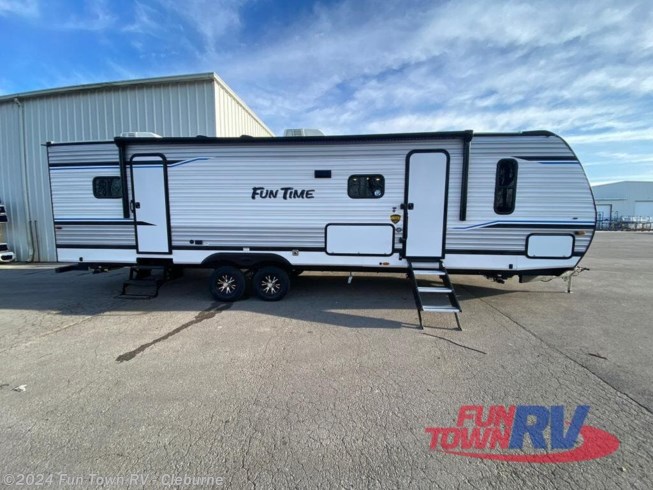 2024 Fun Time 320SK by CrossRoads from Fun Town RV - Cleburne in Cleburne, Texas