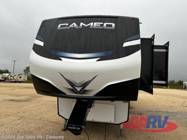 2022 Cameo CE4051BH by CrossRoads from Fun Town RV - Cleburne in Cleburne, Texas