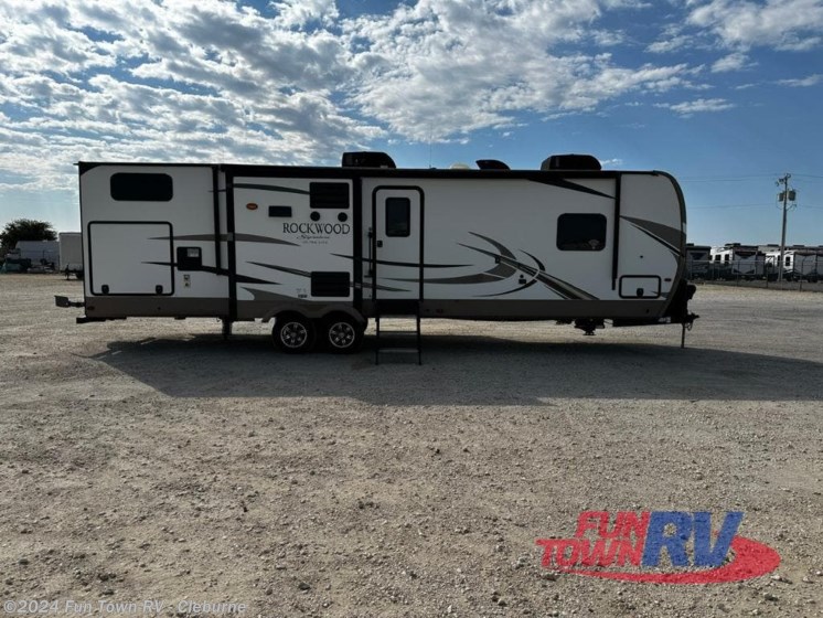 Used 2018 Forest River Rockwood Signature Ultra Lite 8327SS available in Cleburne, Texas