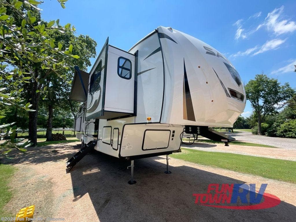 2024 Forest River Sabre 37FLL RV for Sale in Cleburne, TX 76031