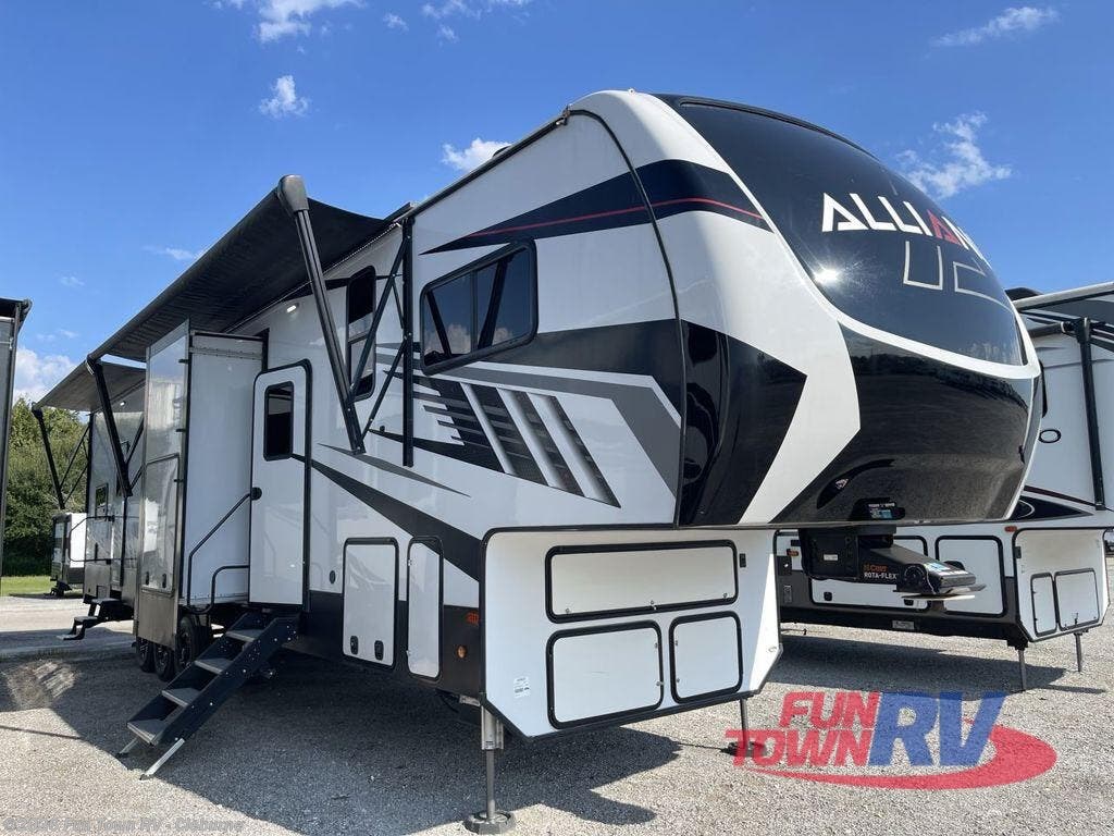 2022 Alliance RV Valor 40V13 RV for Sale in Cleburne, TX 76031 ...