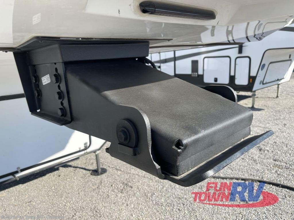 Used 2022 Forest River Cardinal Luxury 380RLX available in Cleburne, Texas