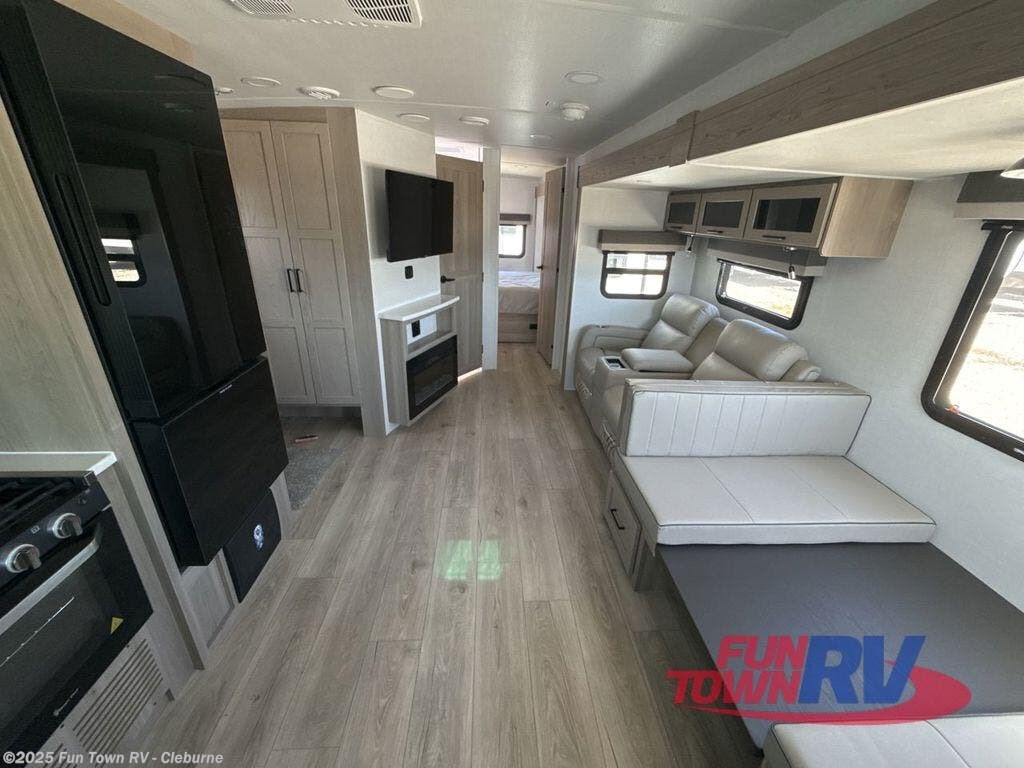 2026 Rockwood Ultra Lite 2608BS by Forest River from Fun Town RV - Cleburne in Cleburne, Texas