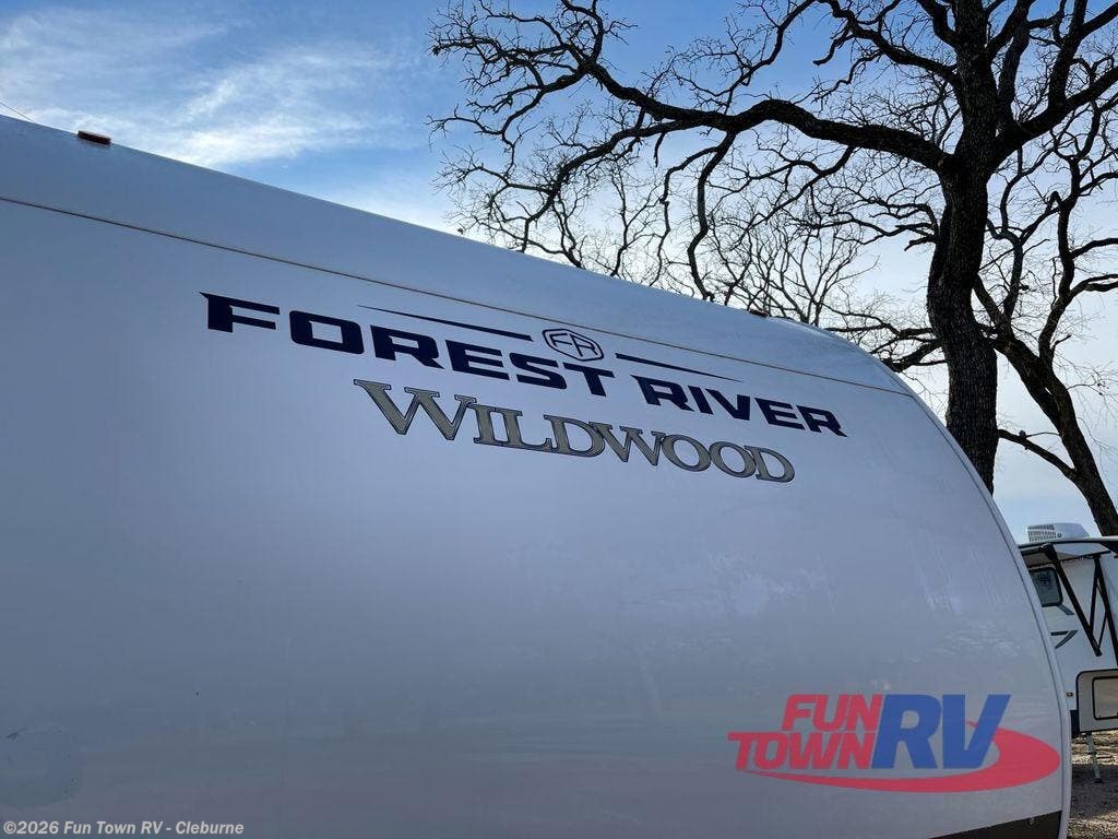 2025 Wildwood 34VERANDA by Forest River from Fun Town RV - Cleburne in Cleburne, Texas