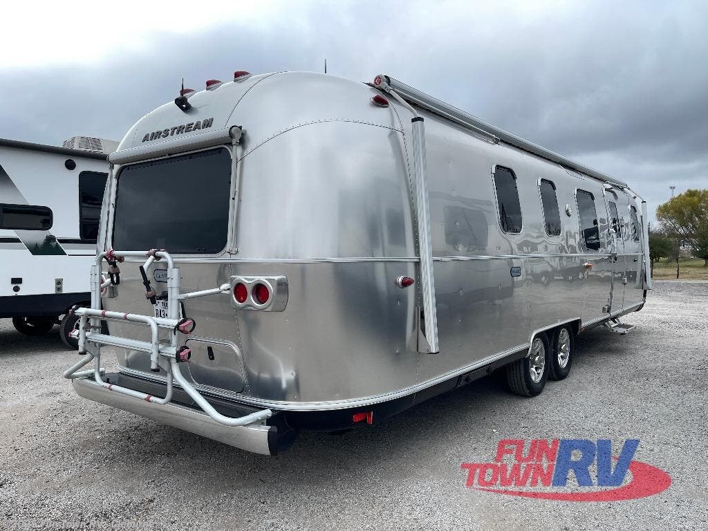 Used 2020 Airstream Queen Series 33FB available in Cleburne, Texas