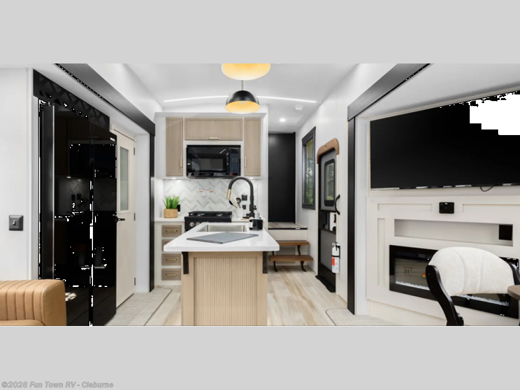 2026 Wildwood Heritage Glen 286RL by Forest River from Fun Town RV - Cleburne in Cleburne, Texas