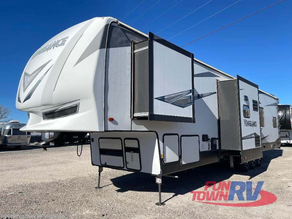 2019 Vengeance 388V16 by Forest River from Fun Town RV - Cleburne in Cleburne, Texas