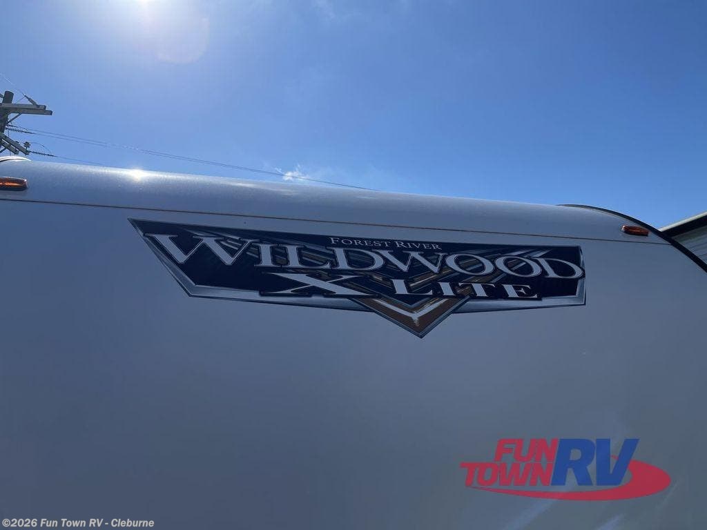 2021 Wildwood X-Lite 19DBXL by Forest River from Fun Town RV - Cleburne in Cleburne, Texas