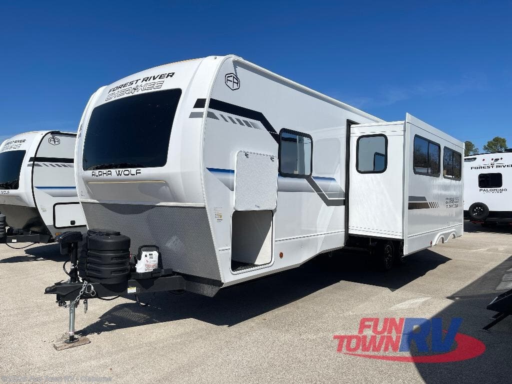 2026 Cherokee Alpha Wolf 26DBH by Forest River from Fun Town RV - Cleburne in Cleburne, Texas