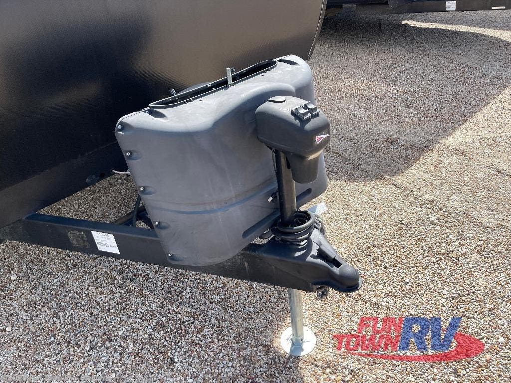 2022 Keystone Springdale 38FQ - Used Travel Trailer For Sale by Fun Town RV - Cleburne in Cleburne, Texas